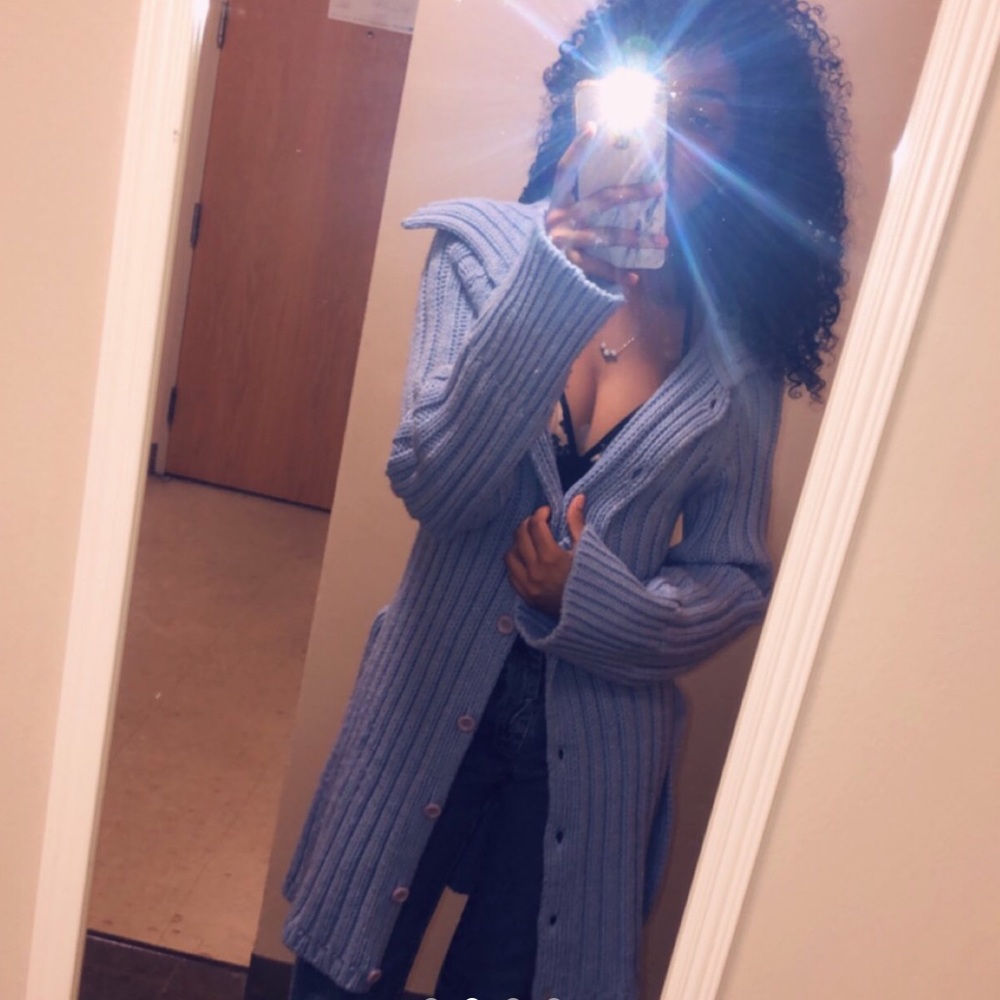 Long knitted cardigan in blue color